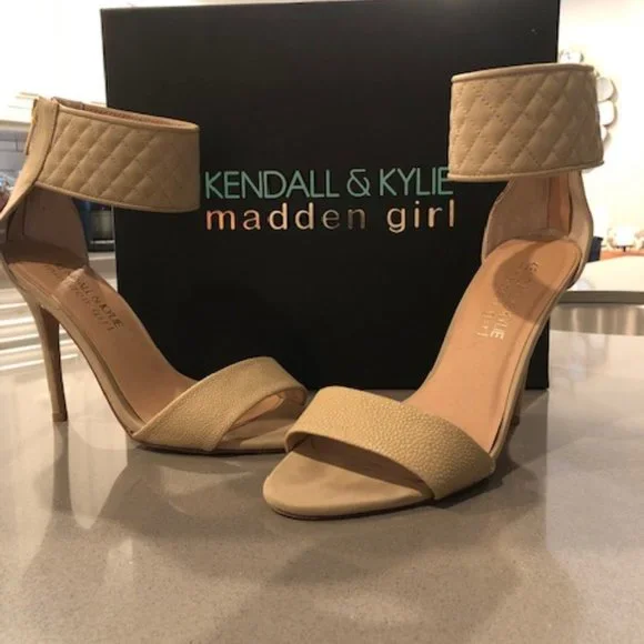 Kendall Kylie Madden Girl Dejah Paris Heels Size in Nude